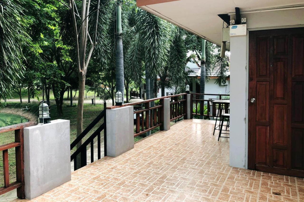 Resort Railumpoo Nakhon Sawan Εξωτερικό φωτογραφία